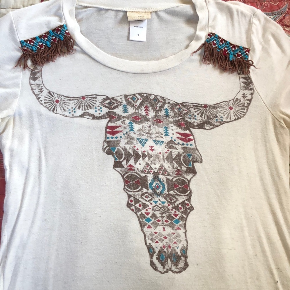 Really cute cream colored t-shirt